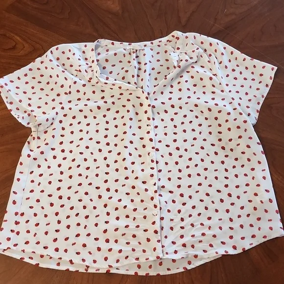 Ladybug pattern shirt - Picture 2 of 9